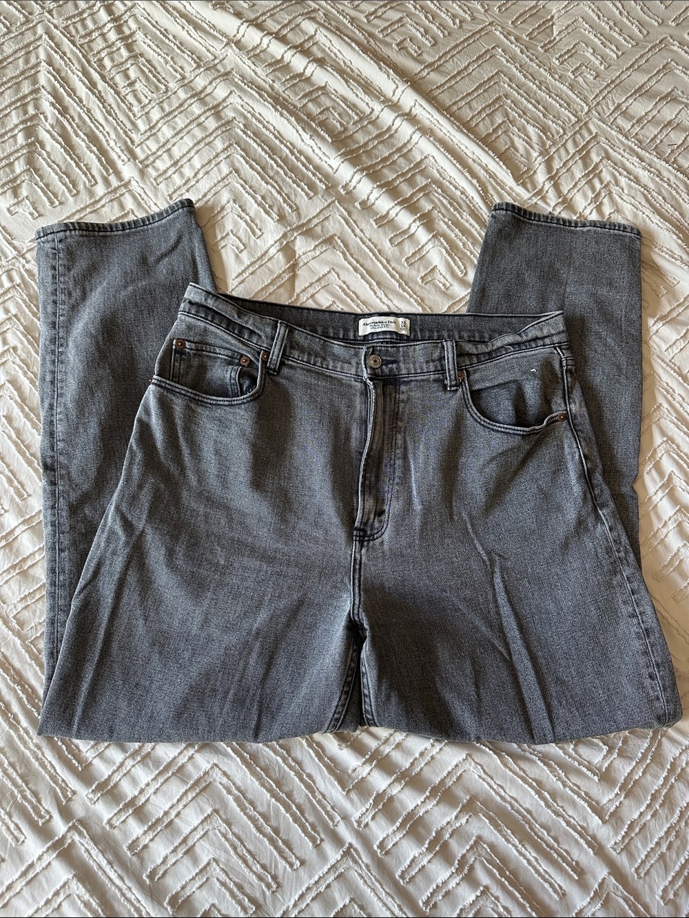 Abercrombie & Fitch Women's Straight Leg Grey Jeans